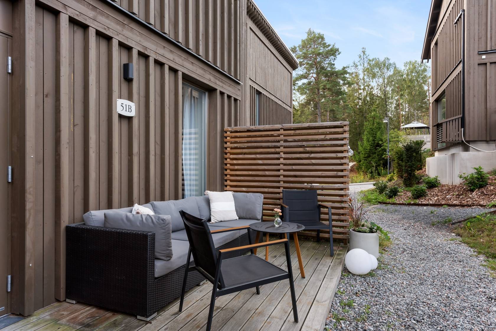 4 rum radhus på Åkerhielms väg 51B Margretelund, Österåkers kommun - bild 3
