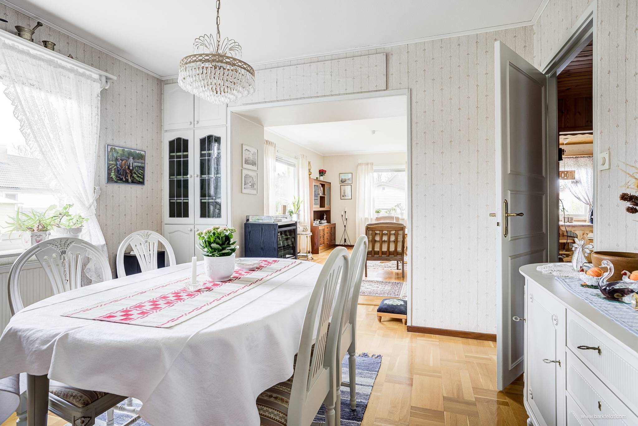 5 rum Villa på Kadriljvägen 9 Björklinge Uppsala kommun - bild 9