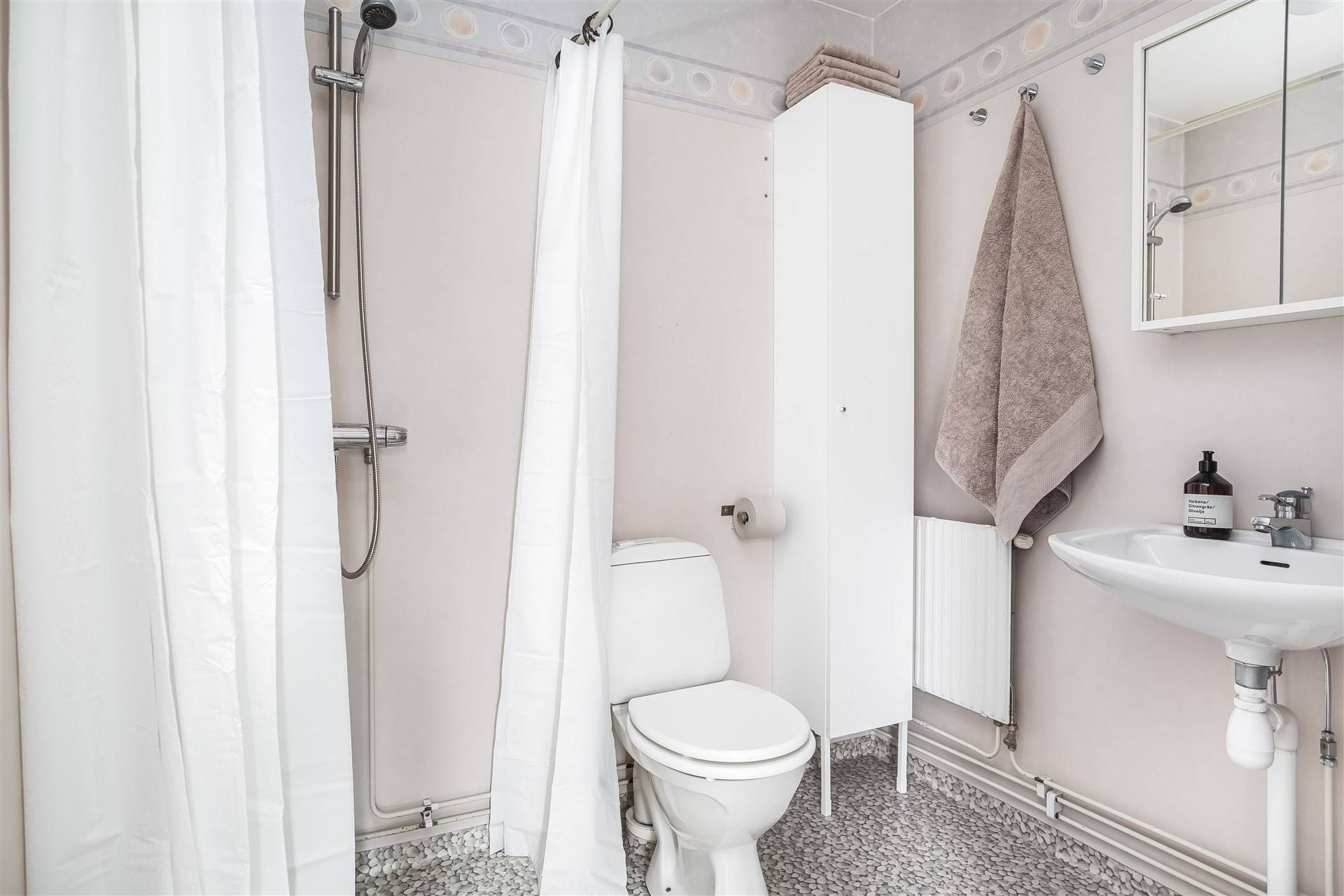 4 rum Radhus på Kungsbackavägen 23 Västra Granloholm Sundsvalls kommun - bild 9