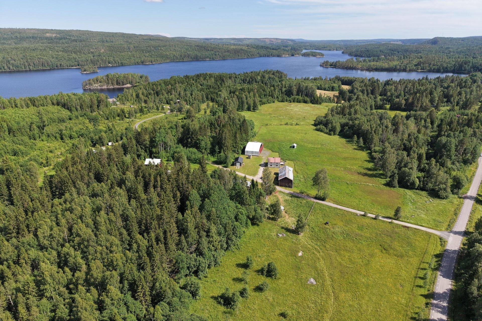 4 rum gård med jordbruk på Uland 359 Härnösand, Härnösands kommun - bild 2