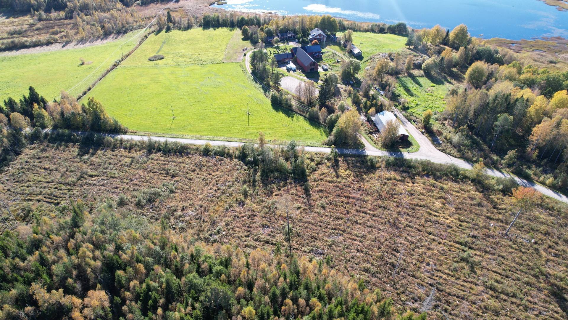 Gård med jordbruk på Kasa 145 Husum Örnsköldsviks kommun - bild 81