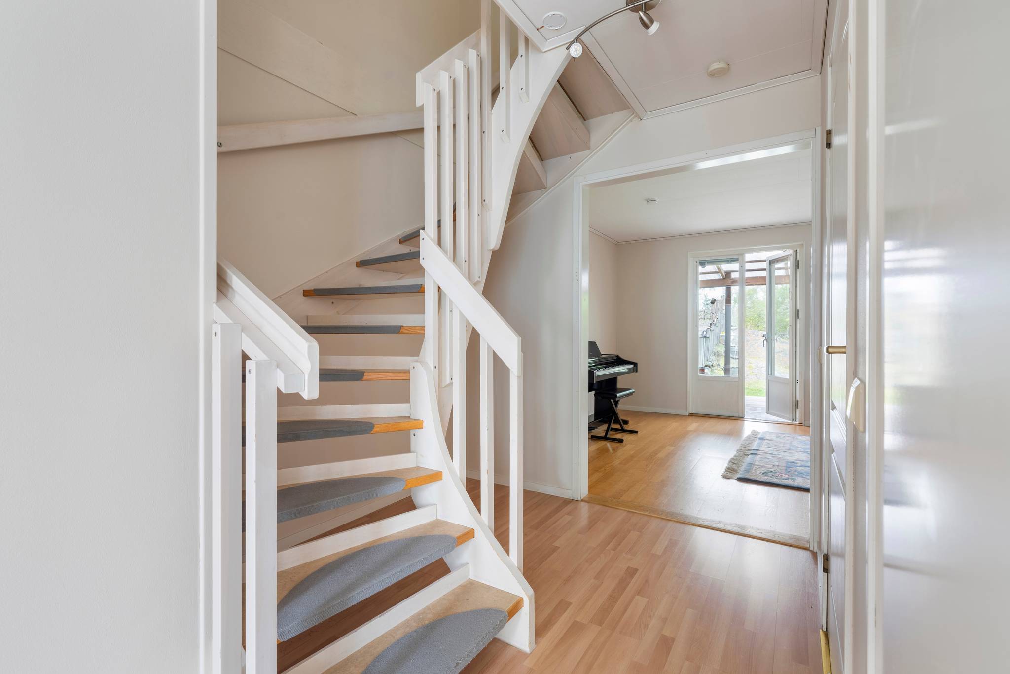 5 rum Radhus på Värnvägen 34 Segeltorp Huddinge kommun - bild 15