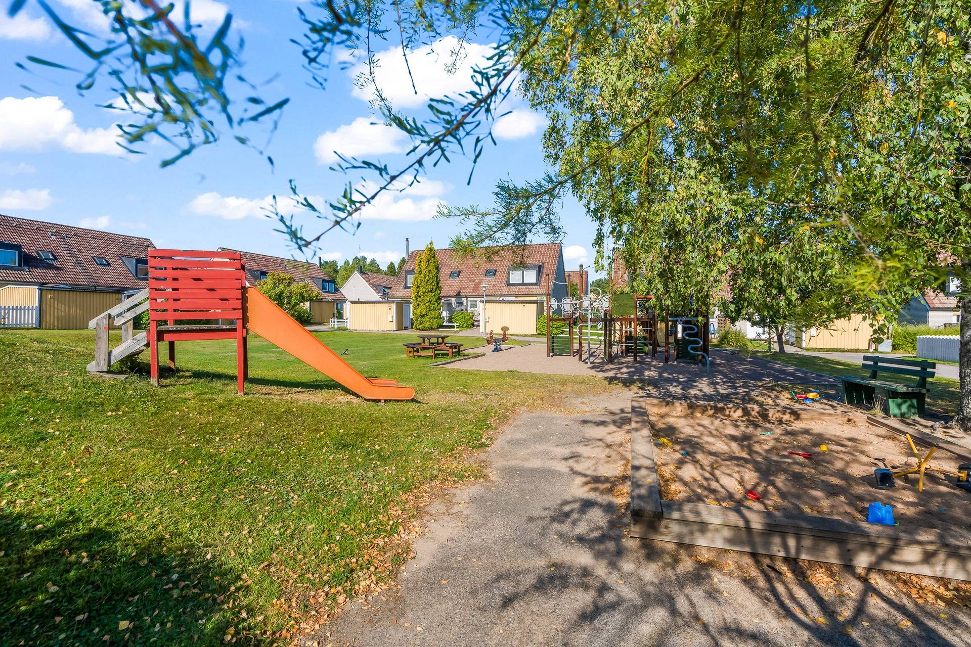 3 rum Par-/kedje-/radhus på Brisgatan 14 Gävle Andersberg Gävle kommun - bild 28