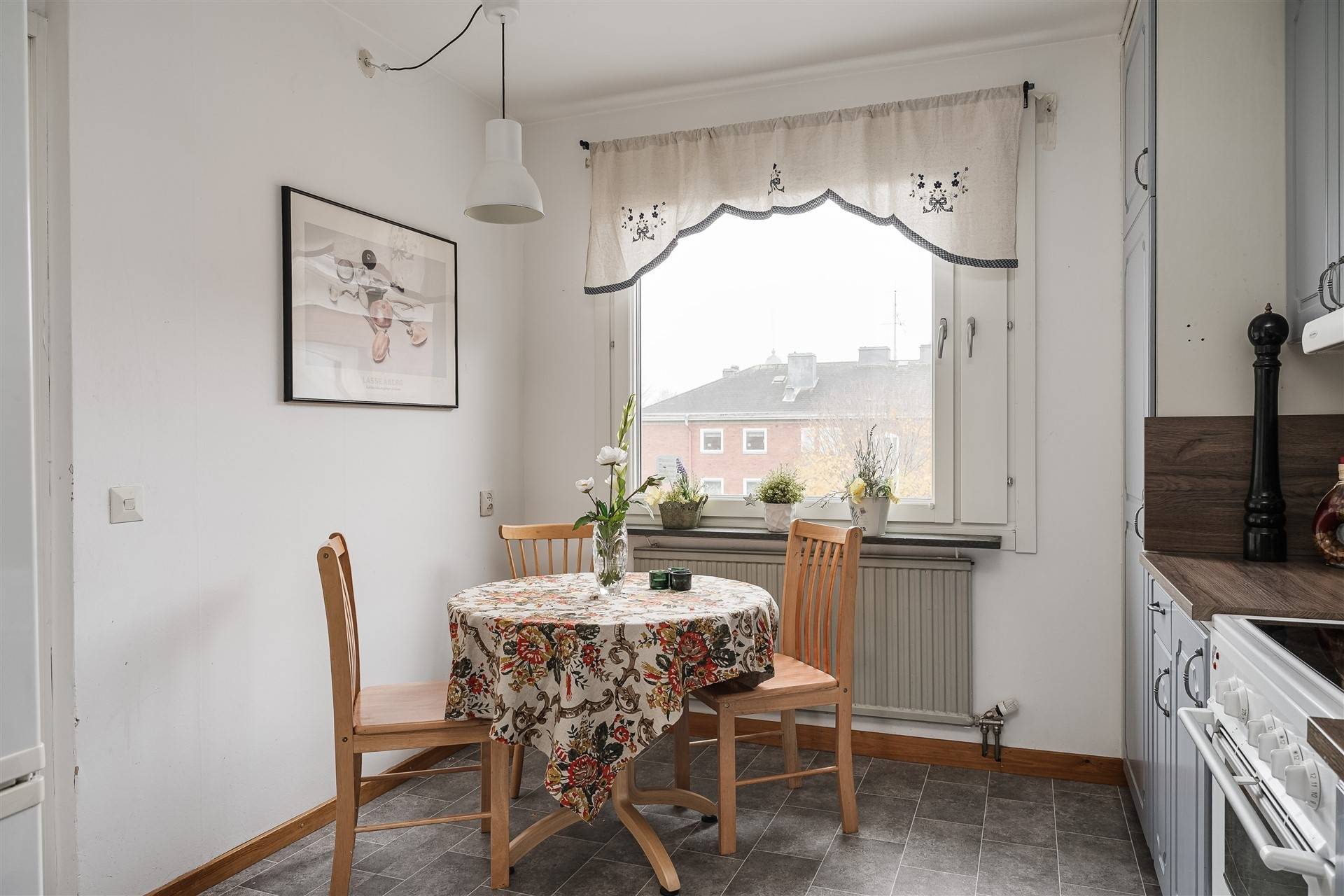3 rum lägenhet på Brunnshusgatan 12 C Centrum, Härnösands kommun - bild 2