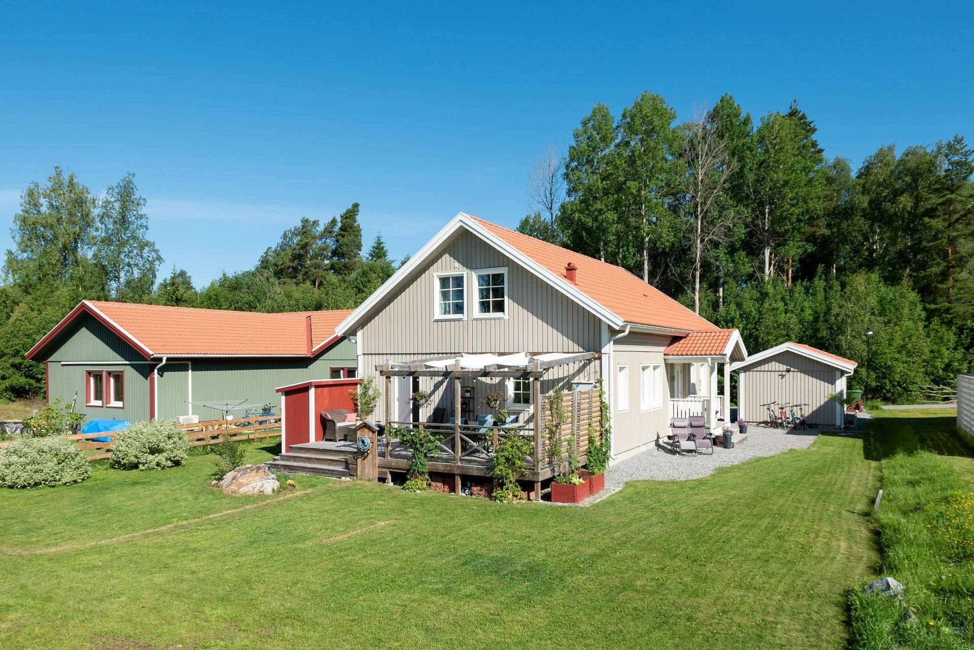 6 rum Villa på Hustahöjdens byväg 4 Västerås Västerås kommun - bild 2