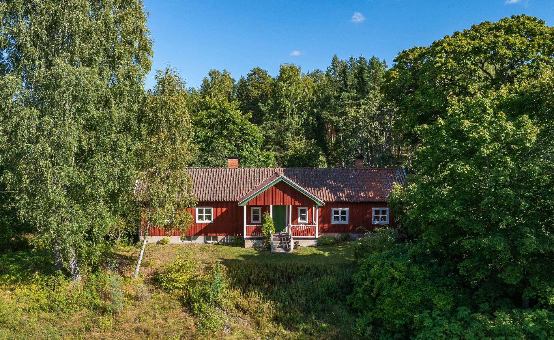 Gård med skogsbruk på Sibblelund Botkyrka kommun - bild 1