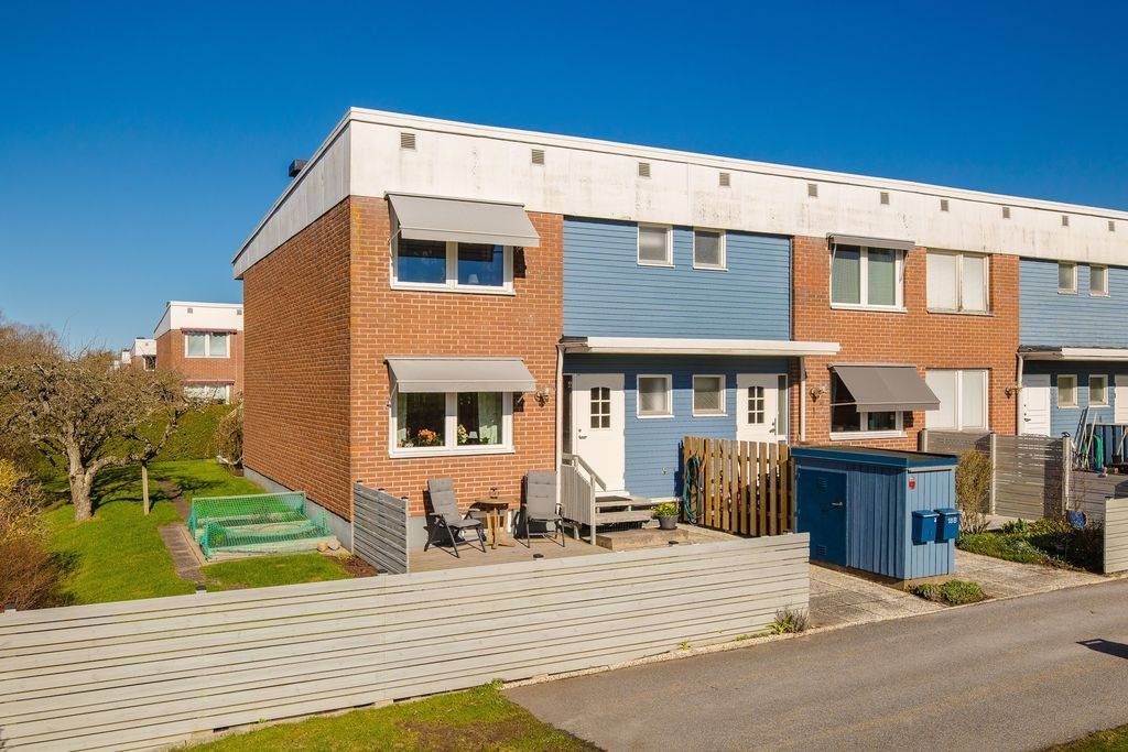 4 rum Radhus på Björsgårdsvägen 18A Källby Götene kommun - bild 33