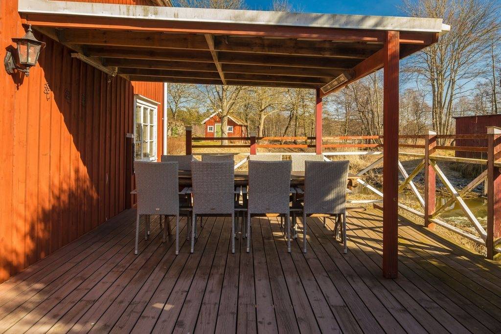 10 rum Gård utan jordbruk på Mellomkvarn Källby Götene kommun - bild 71