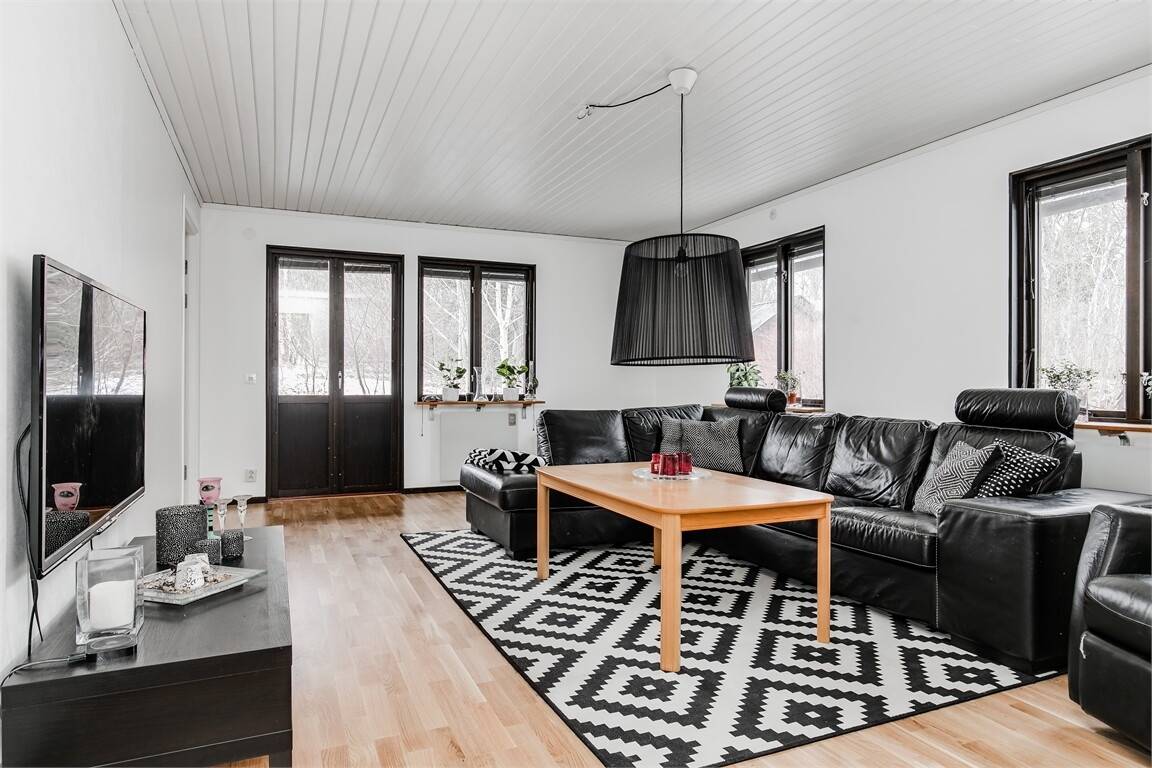 8 rum Villa på Smedbyvägen 28 Smedby Kristinehamns kommun - bild 6
