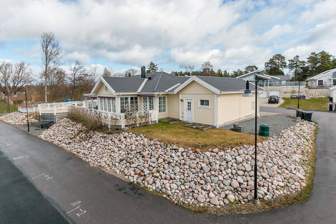 8 rum Villa på Karosserivägen 1 Grantorpet Västerviks kommun - bild 53