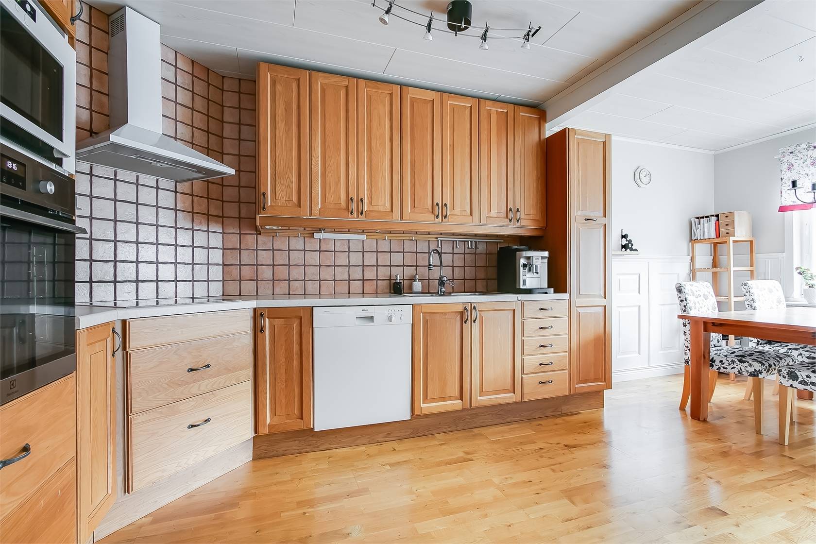 5 rum Radhus på Herrängsvägen 40 Rönninge Salems kommun - bild 4