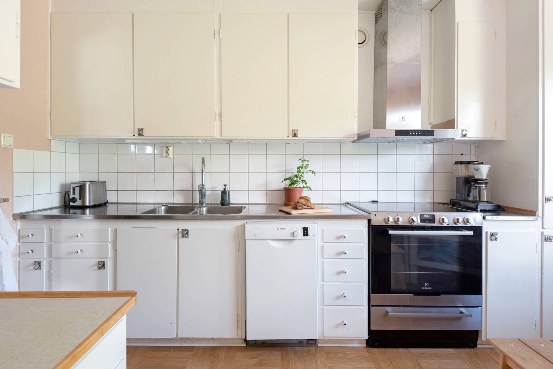 4 rum Lägenhet på Ölmevägen 4 Farsta Stockholms kommun - bild 2
