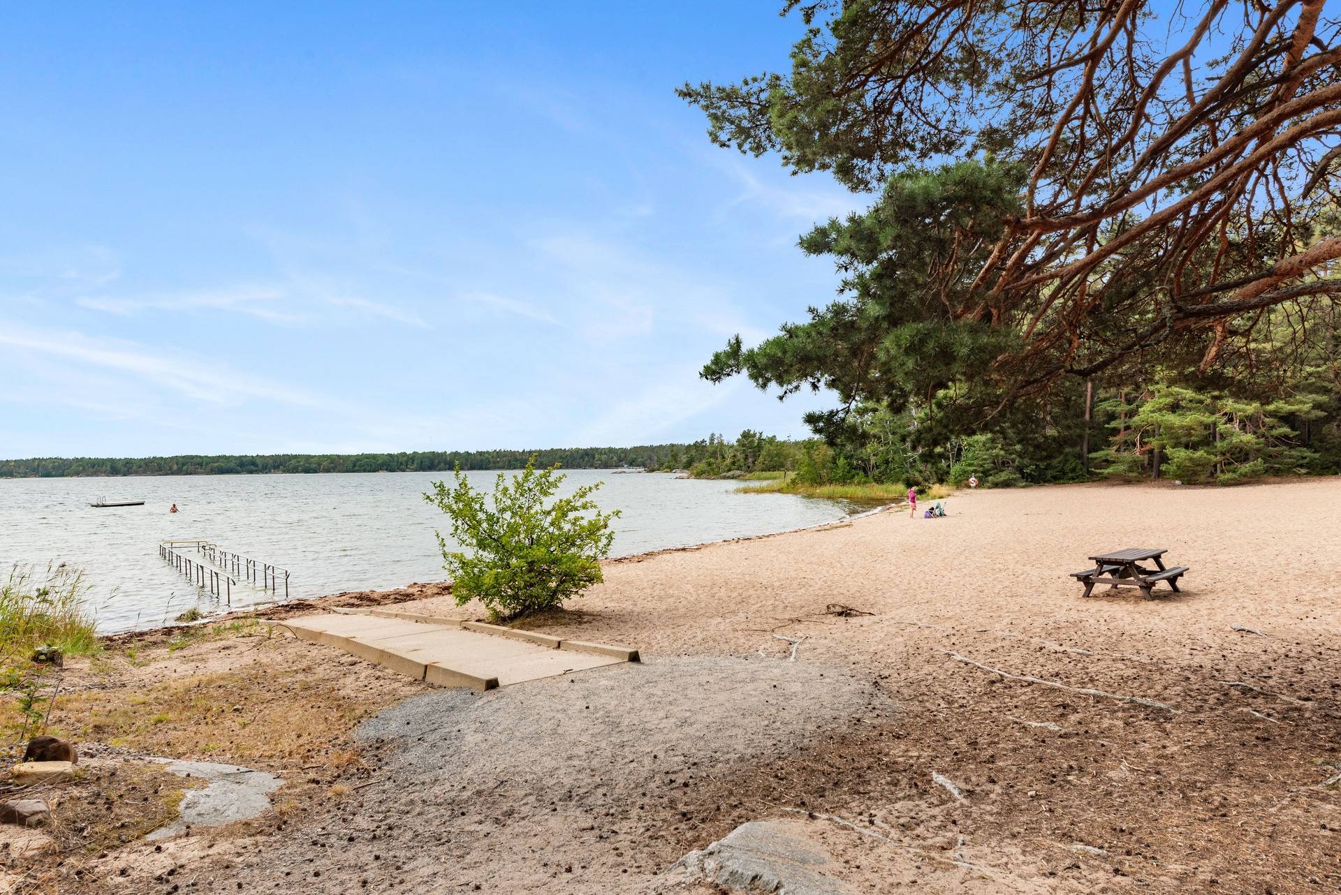 3 rum Vinterbonat fritidshus på Tallholmsvägen 13 Björkö Norrtälje kommun - bild 32