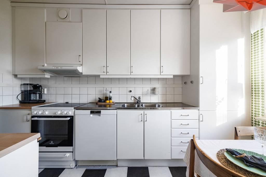 3 rum Lägenhet på Malgomajvägen 21, 2 tr Årsta Stockholms kommun - bild 2