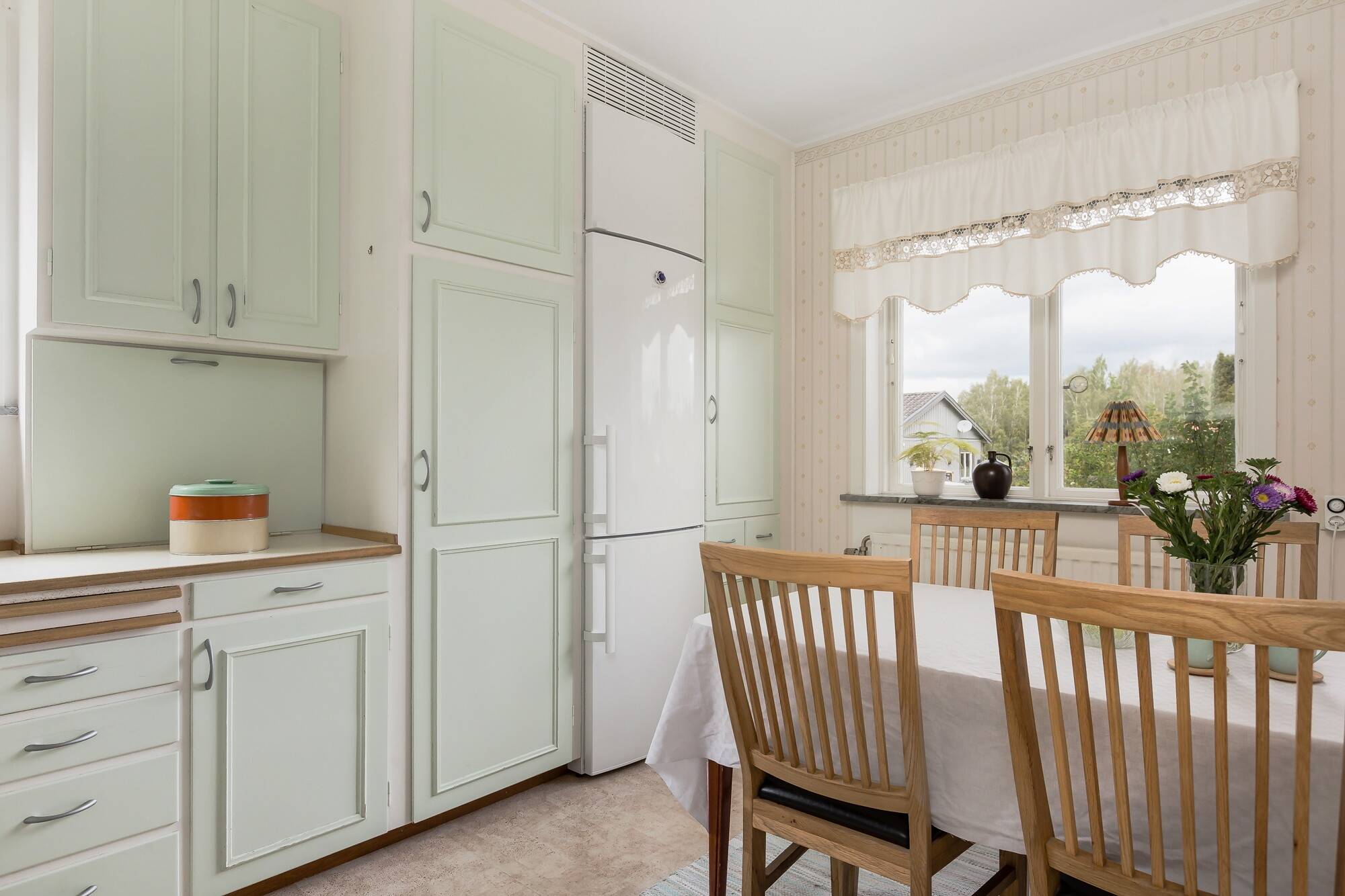 5 rum Villa på Källhemsvägen 10 Ljungsbro Linköpings kommun - bild 3