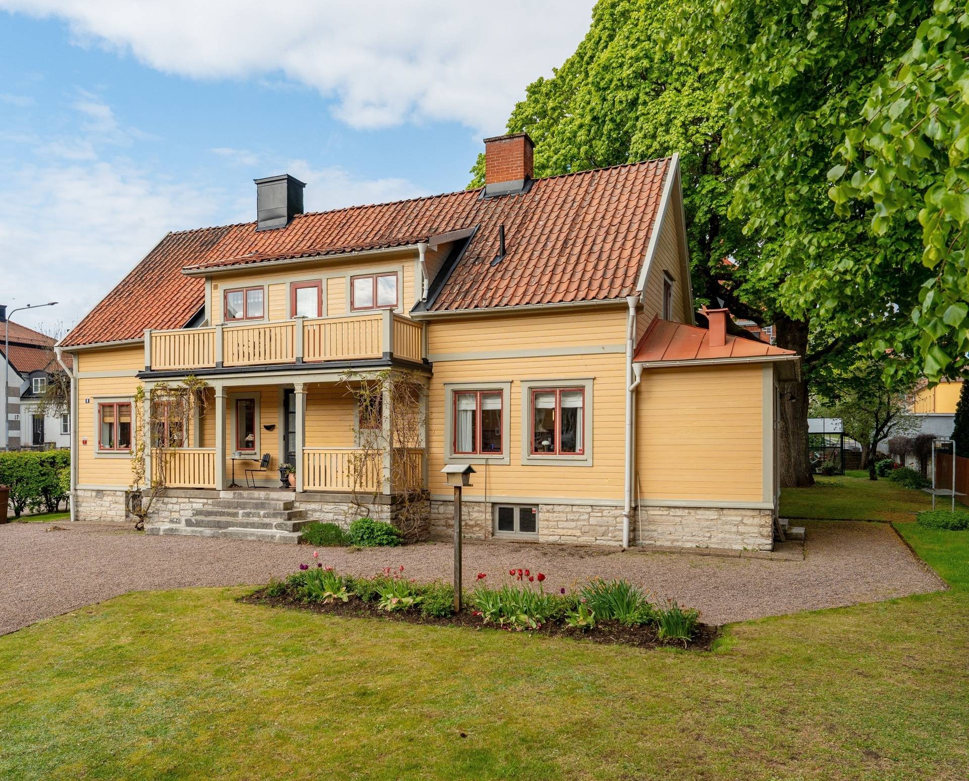 8 rum villa på Richerts gata 8 Centrum, Skövde kommun - bild 1