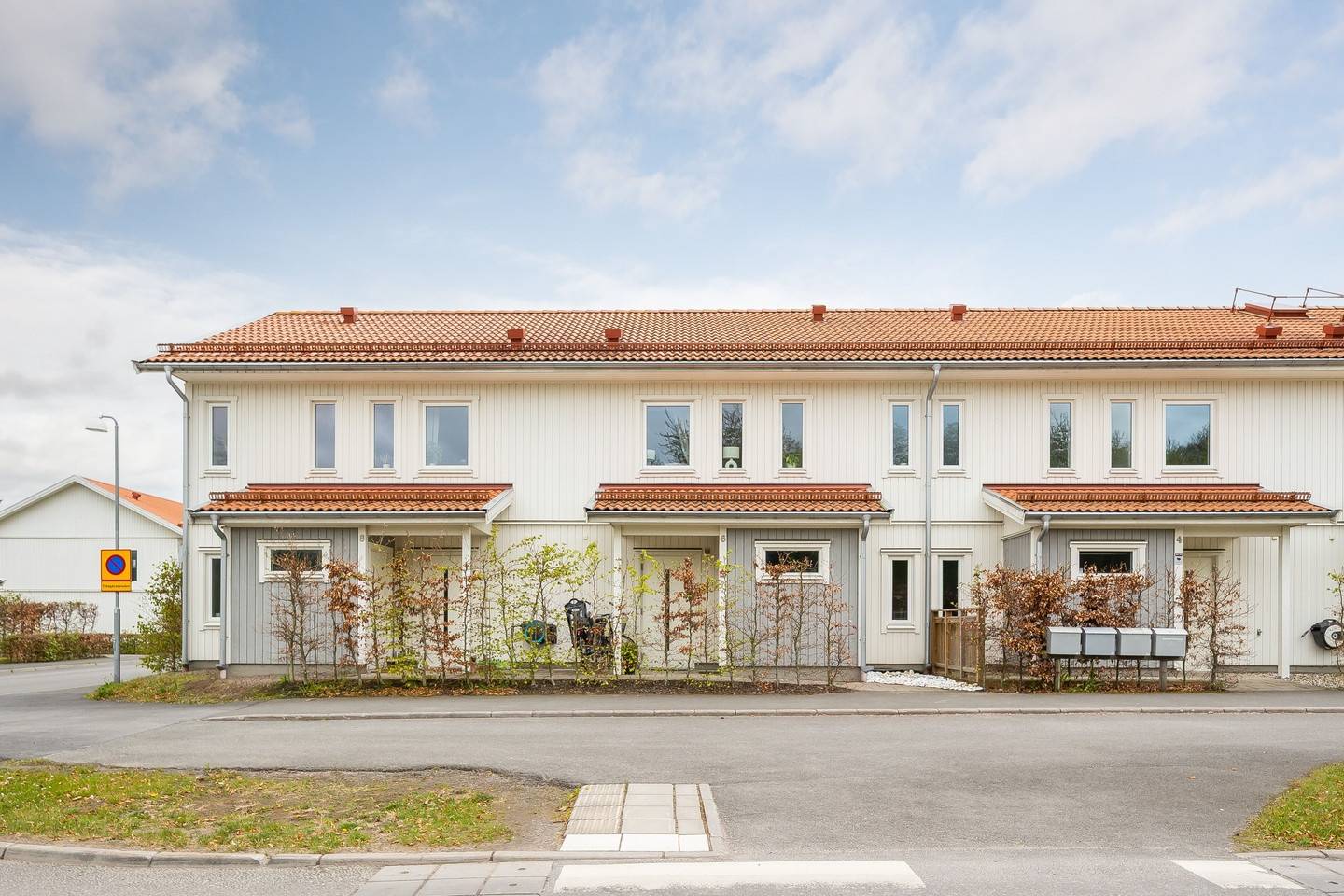 4 rum radhus på Vilkmansgatan 6 Trädgårdsstaden, Skövde kommun - bild 1