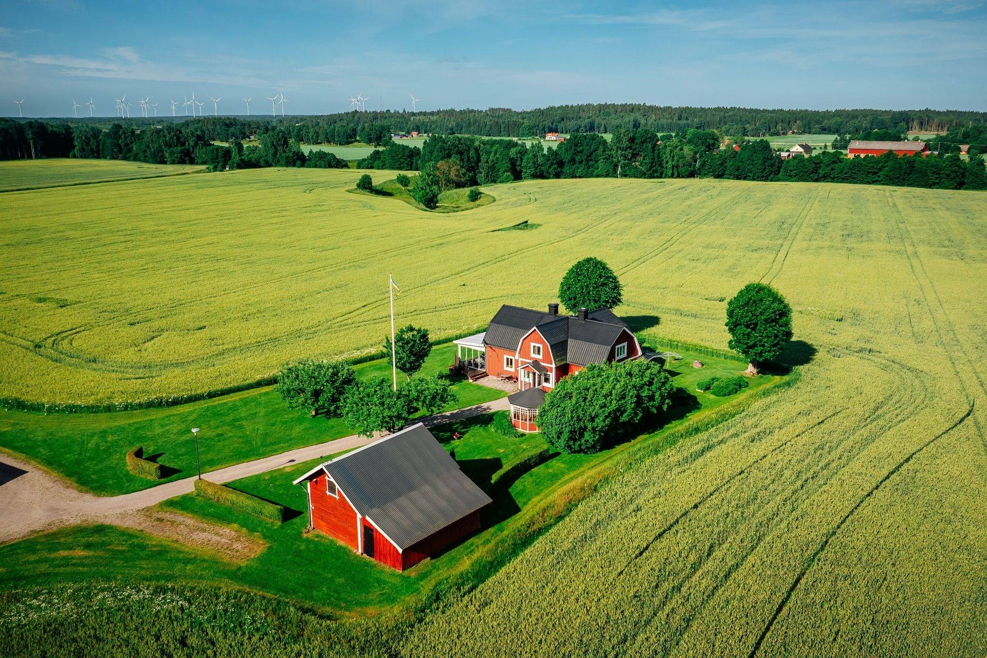 Gård/skog på Hult 4 Mariestads kommun - bild 2