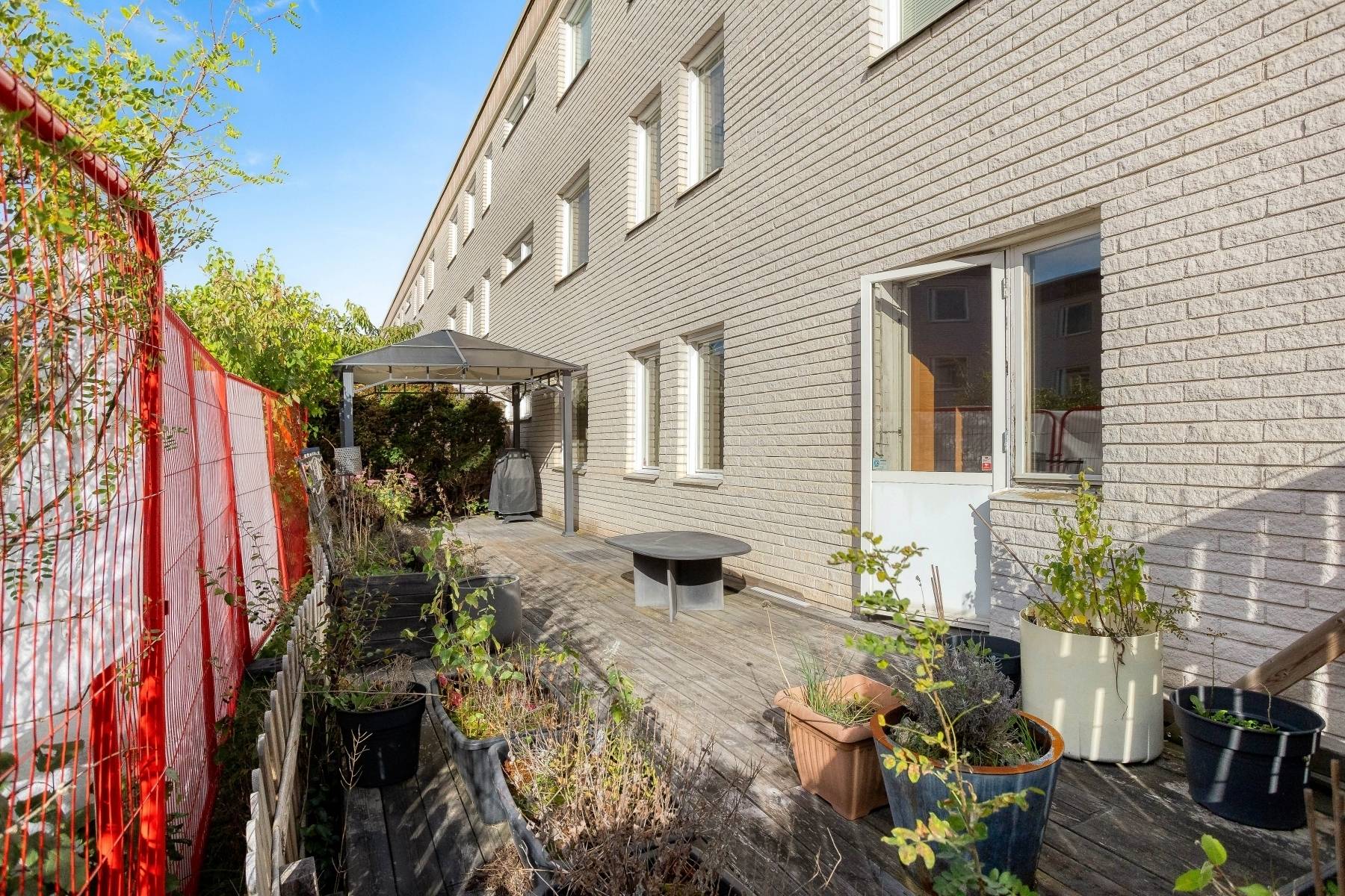 5 rum lägenhet på Rönnbärsvägen 23, markplan Tibble, Upplands-Bro kommun - bild 4