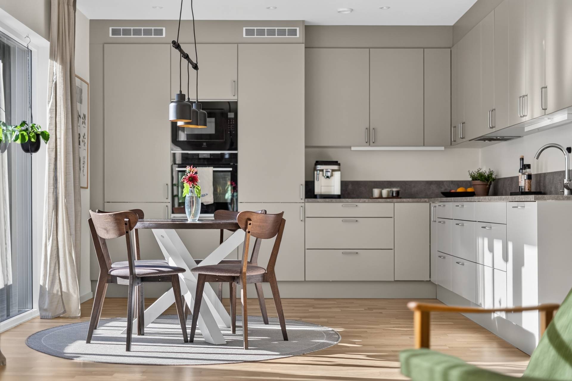 7 rum Villa på Hälleborgsgatan 10A Knivsta Knivsta kommun - bild 12