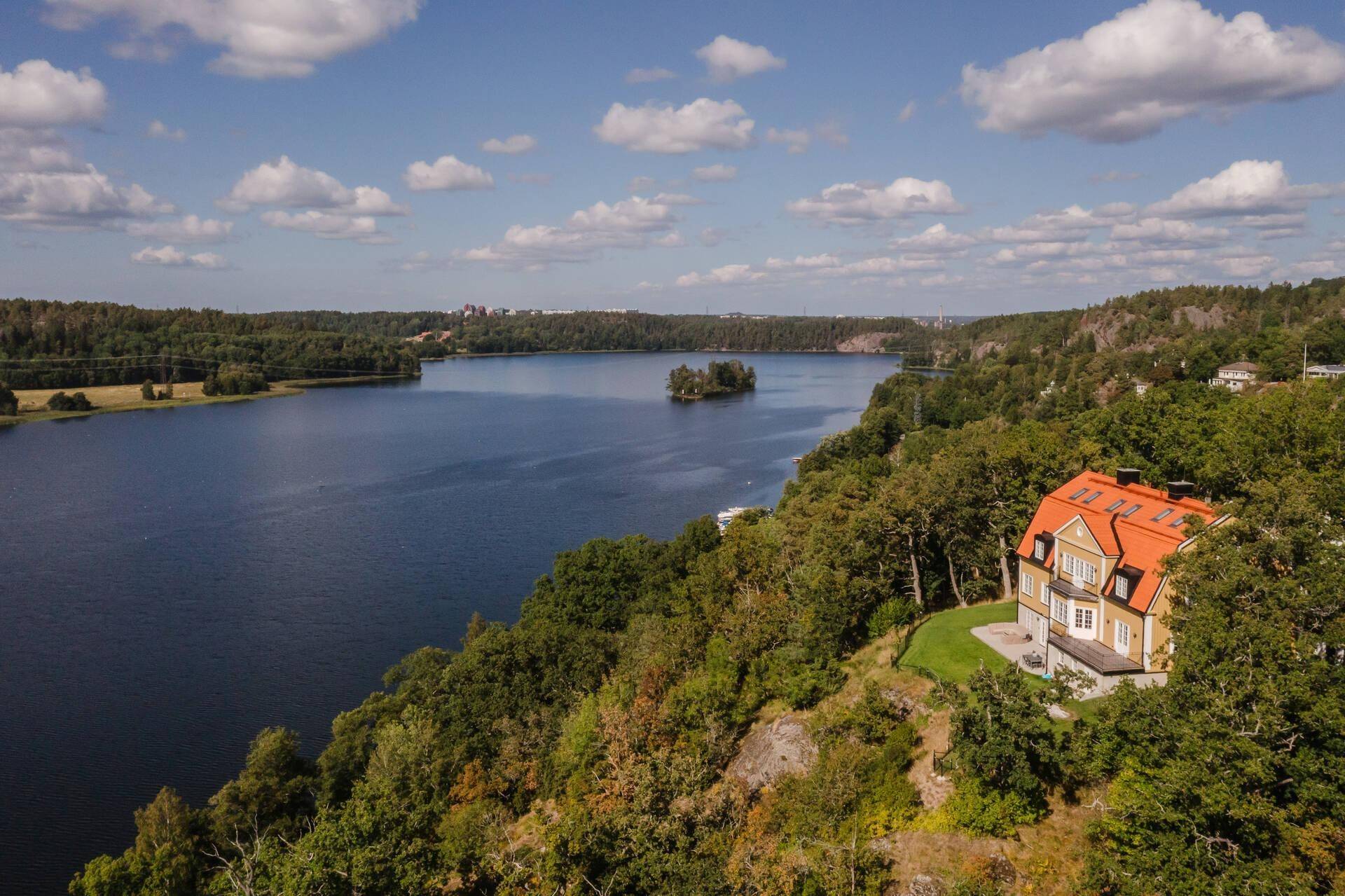 Tullinge, Botkyrka kommun