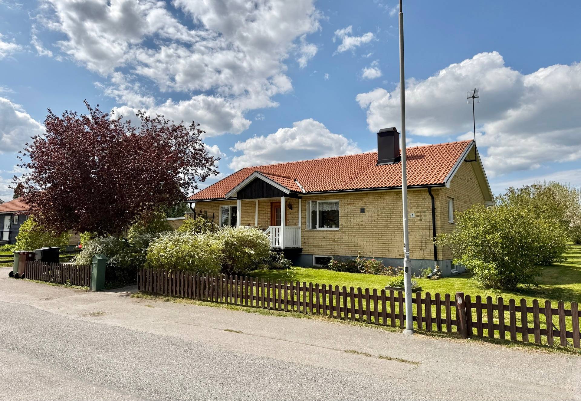 4 rum villa på Hemgårdsvägen 4 Tierp, Tierps kommun - bild 1