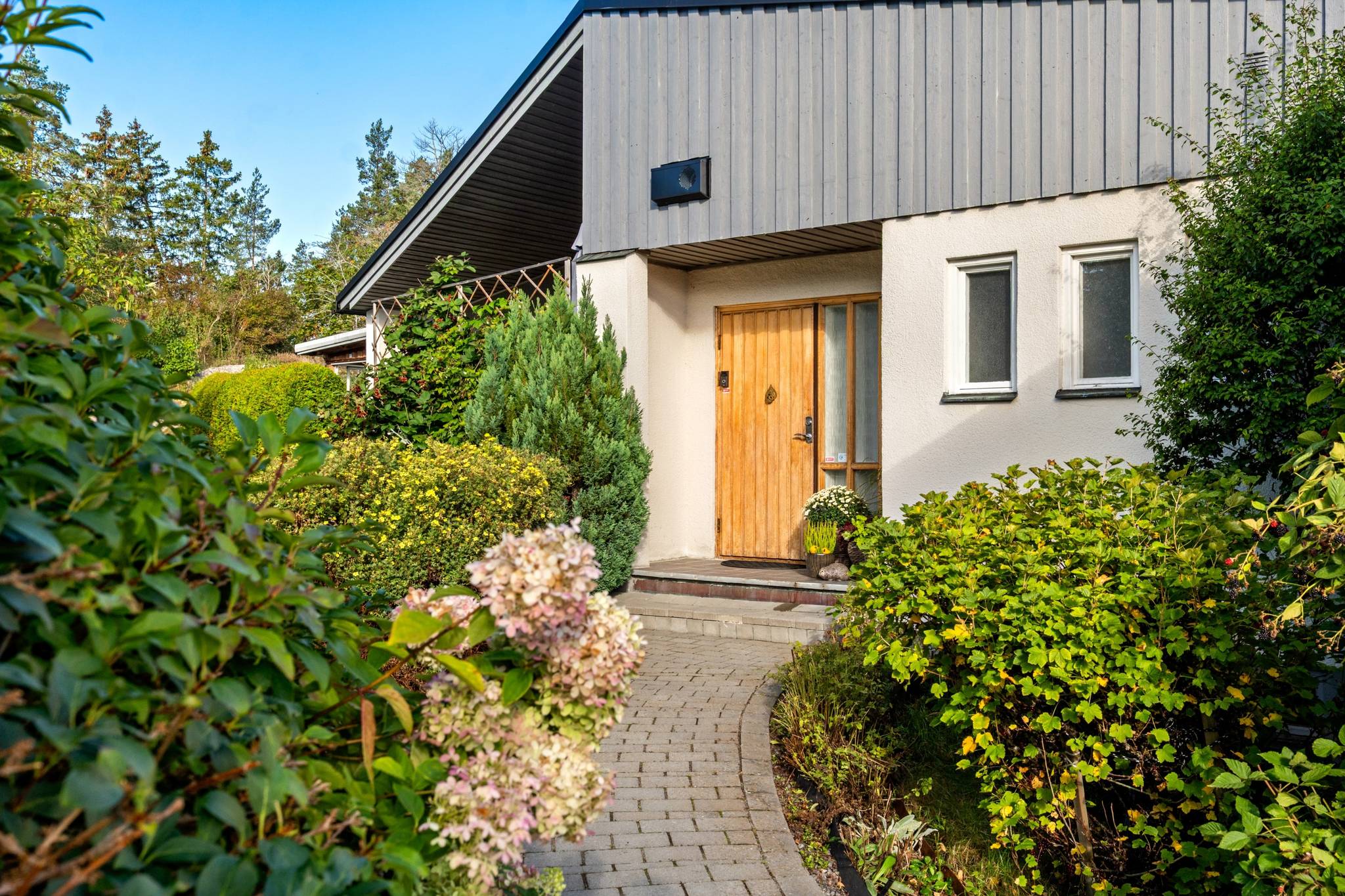 6 rum villa på Vinbärsvägen 16 Fårdala, Tyresö kommun - bild 3