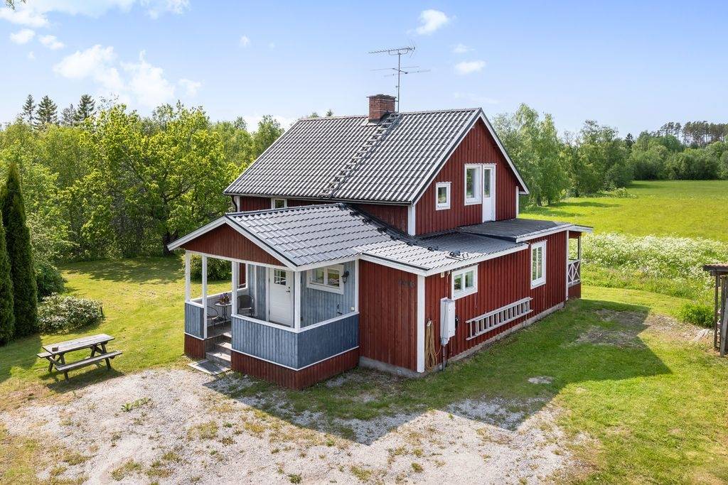 3 rum Gård/skog på Husta 946 Nordanstigs kommun - bild 2
