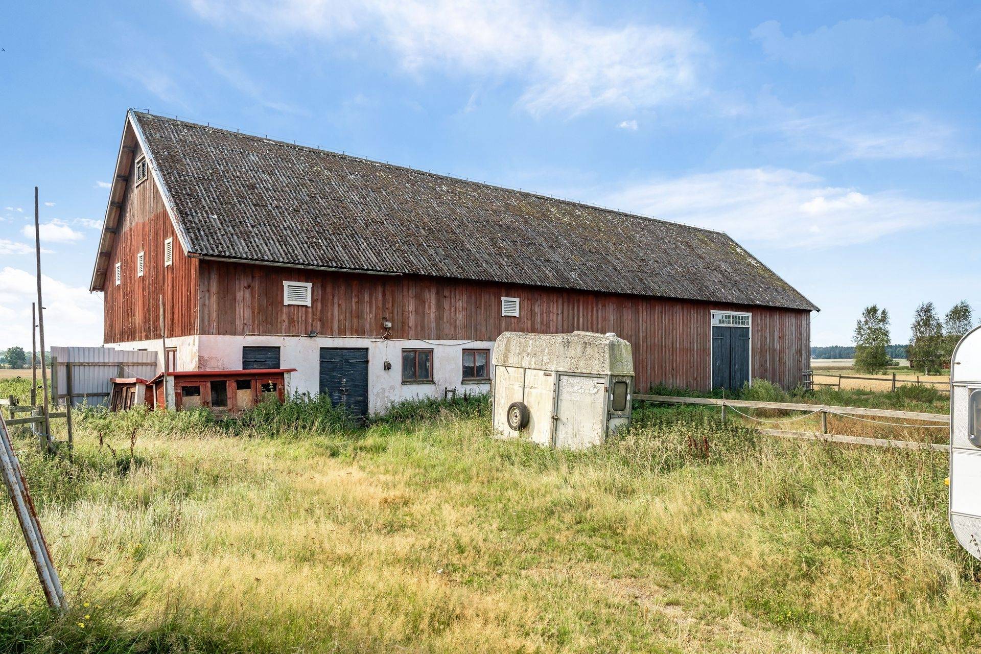 Gård med jordbruk på Holmestad Järnbrohult 1 Götene kommun - bild 4