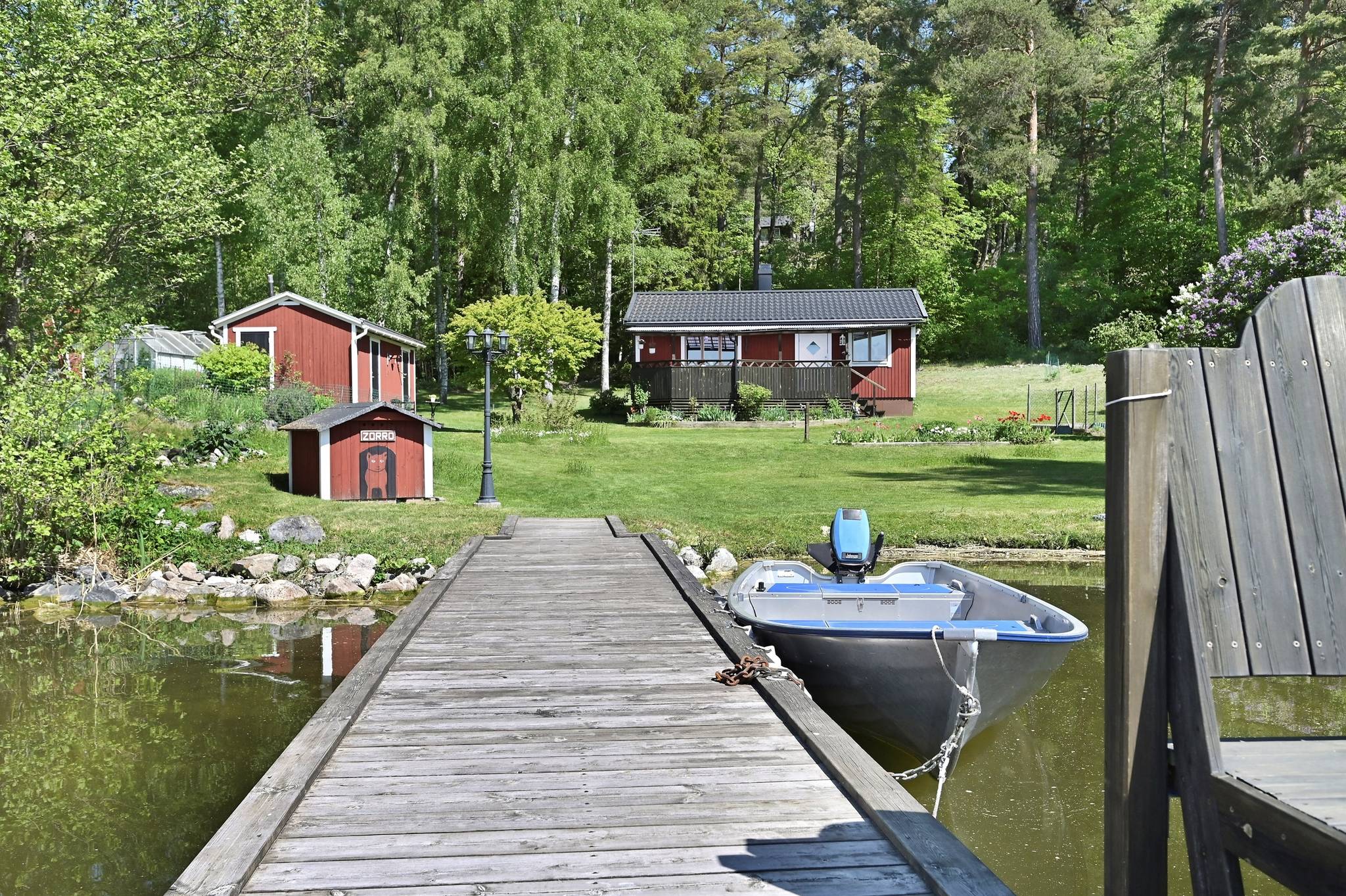 2 rum Fritidshus på Göholmen 18 Ekerö kommun - bild 2