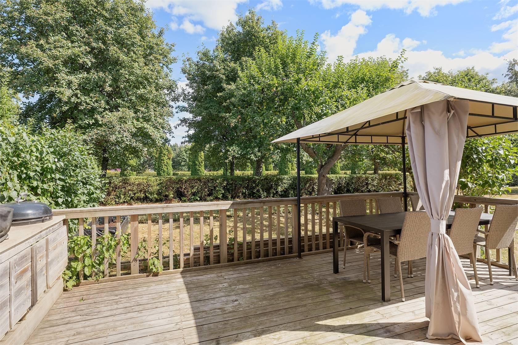 5 rum Radhus på Tessin D Ä Allé 44 Haga Enköpings kommun - bild 32
