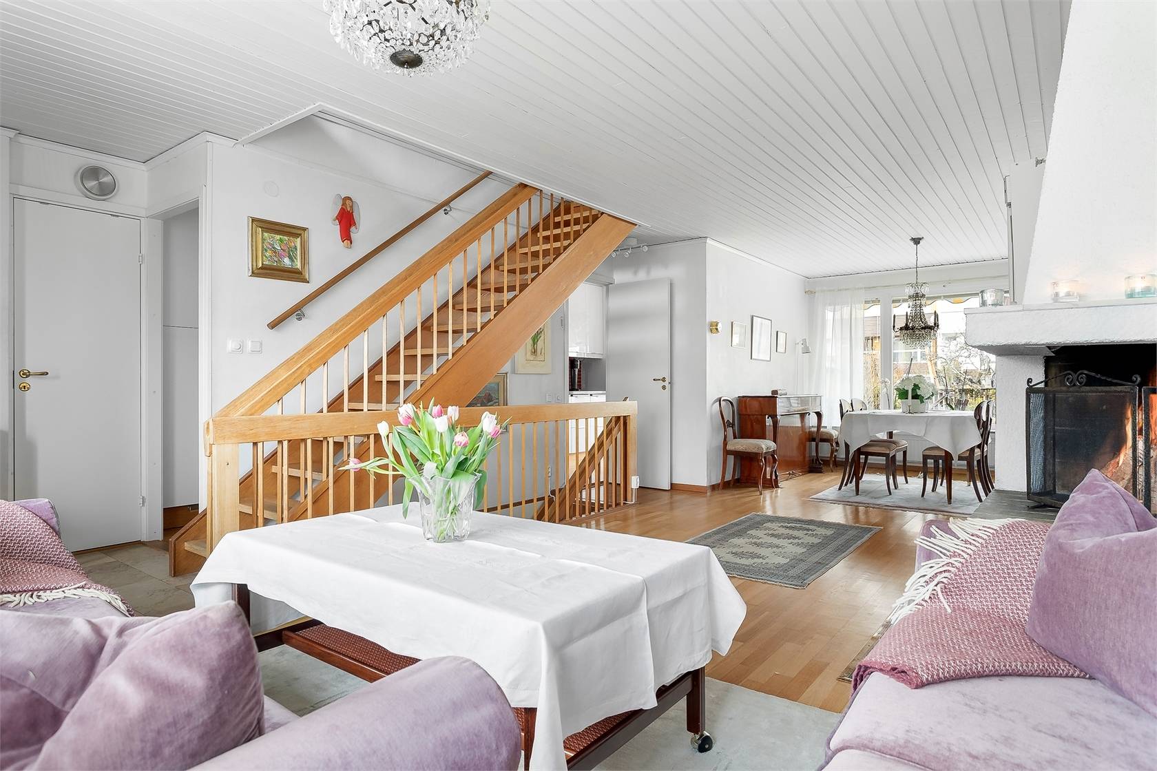 6 rum Radhus på Ängsullsvägen 113 Vällingby - Kälvesta Stockholms kommun - bild 2