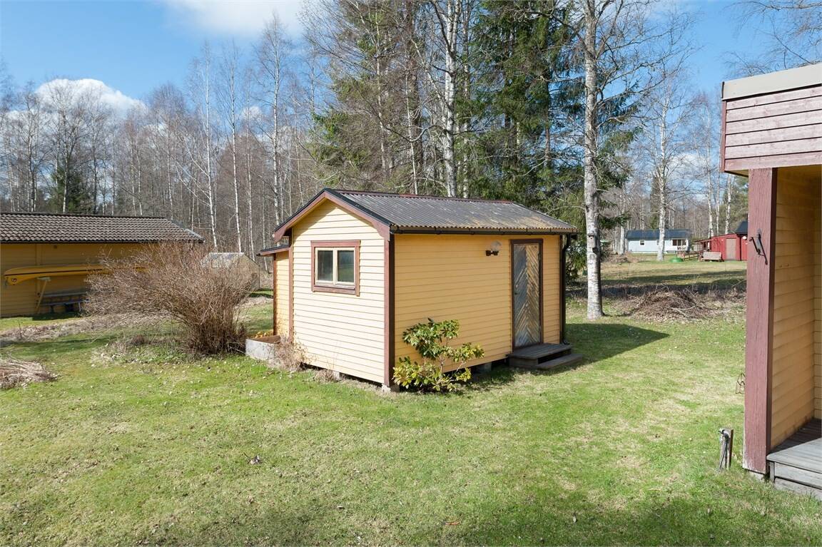 4 rum Fritidsboende på Källviken Källviksvägen 37 Källviken utanför Lövstabruk Tierps kommun - bild 4