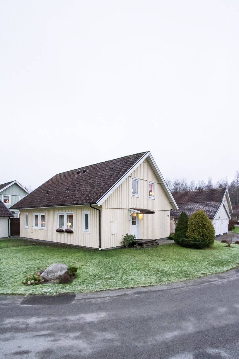 3 rum Par-/kedje-/radhus på Hässlebergsvägen 123 Kvarteret Hässleberg Hallsbergs kommun - bild 2
