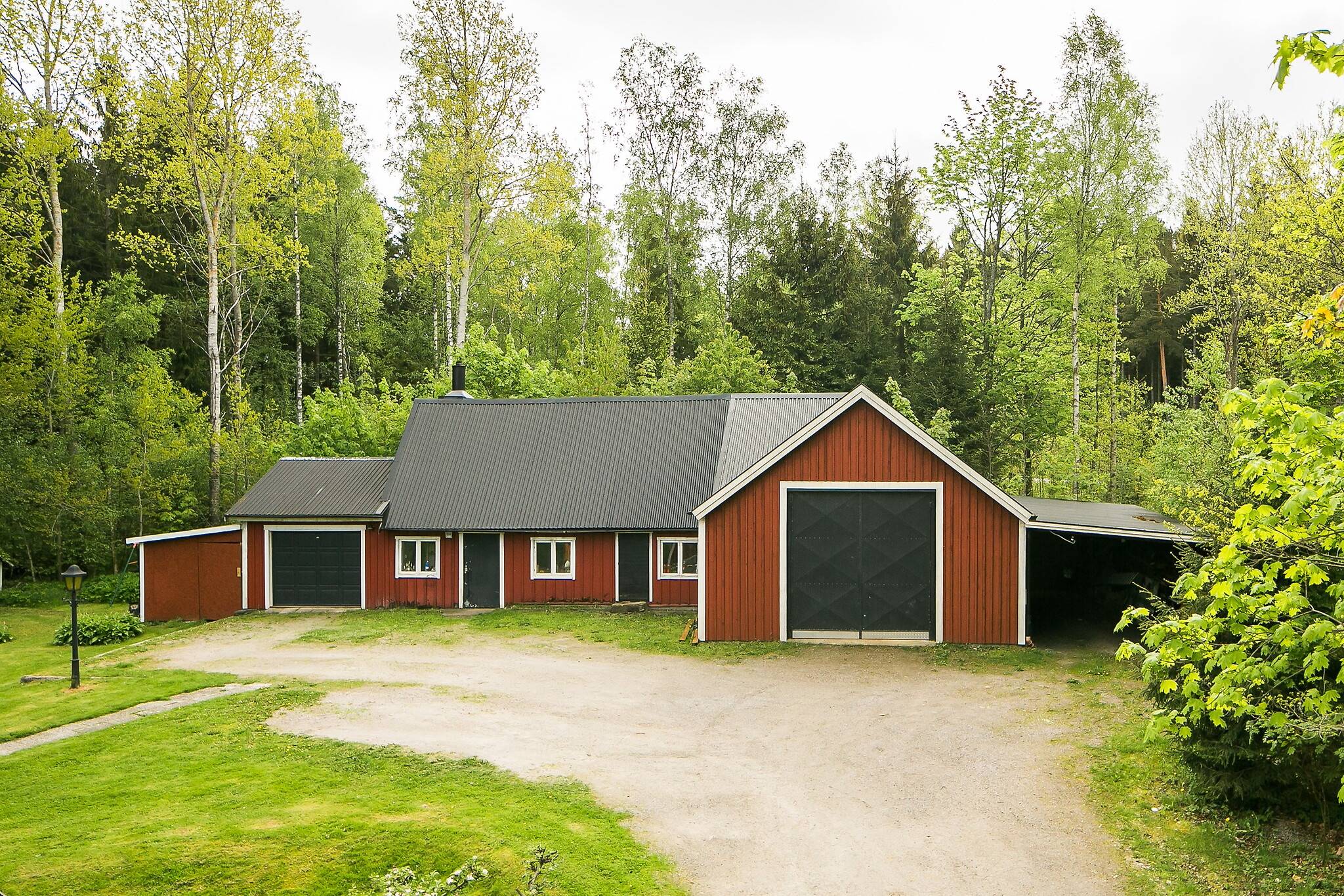 9 rum Villa på Björsäter Fallgärdet 1 Lugnås Mariestads kommun - bild 2