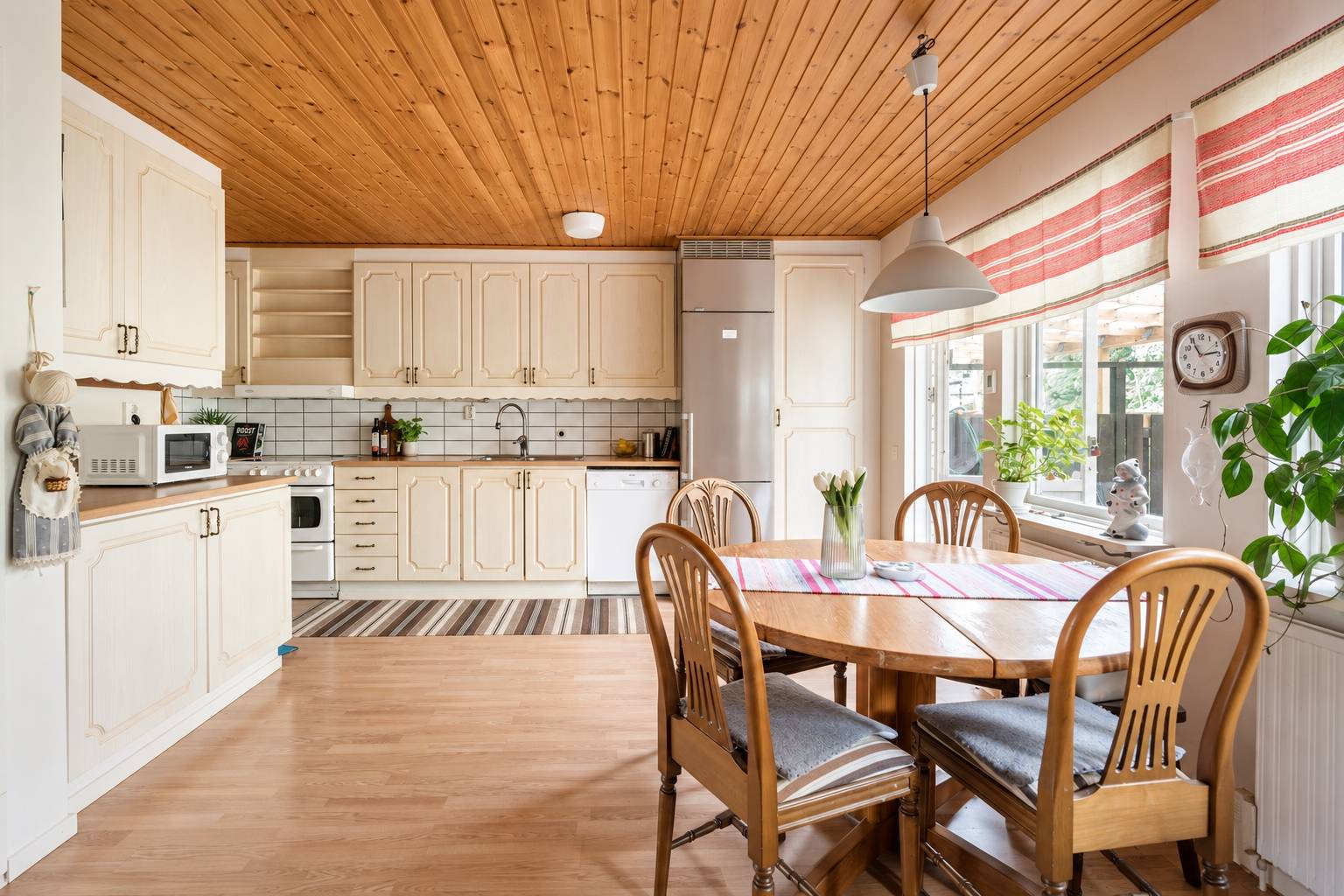 5 rum radhus på Mossvägen 28 Fullersta, Huddinge kommun - bild 4