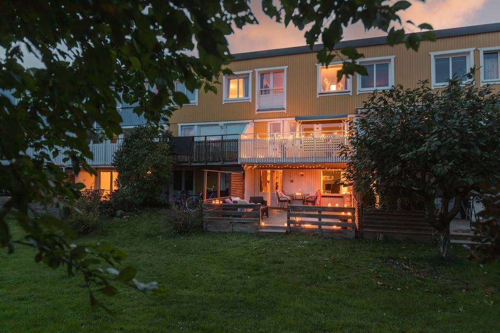 5 rum Radhus på Taggsvampsvägen 22 Sörskogen - Huddinge Huddinge kommun - bild 48