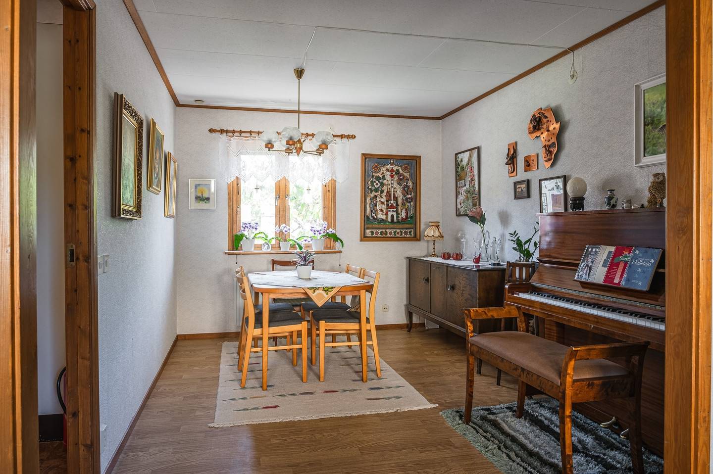 8 rum Villa på Egnahemsgatan 11 Fredriksberg Falköpings kommun - bild 8