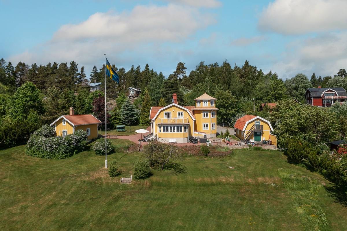 8 rum Vinterbonat fritidshus på Östervik 26-30 Roslagen - sjötomter Norrtälje kommun - bild 12