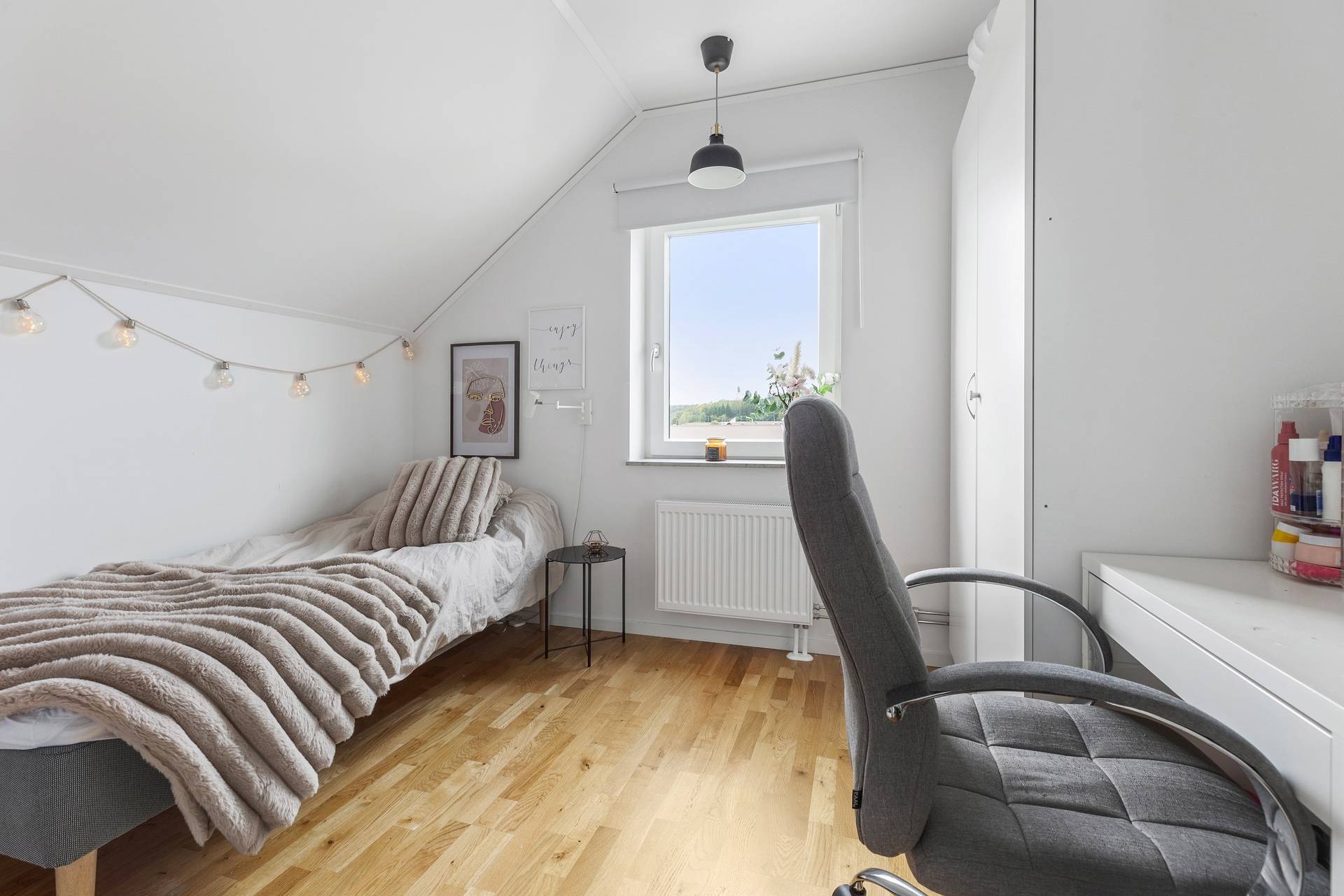 8 rum Radhus på Älvsundavägen 48 Eds Allé/Runby Upplands Väsby kommun - bild 25