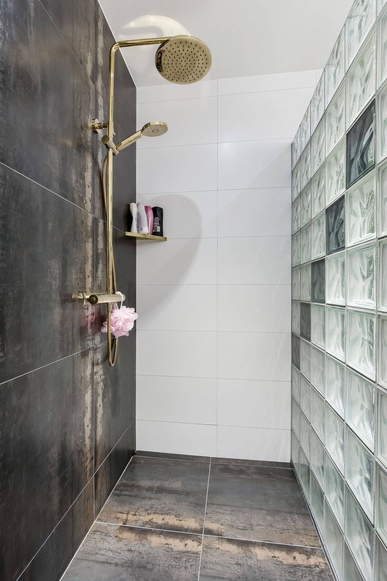 8 rum Villa på Hagaholmsvägen 11 Hällby Eskilstuna kommun - bild 57