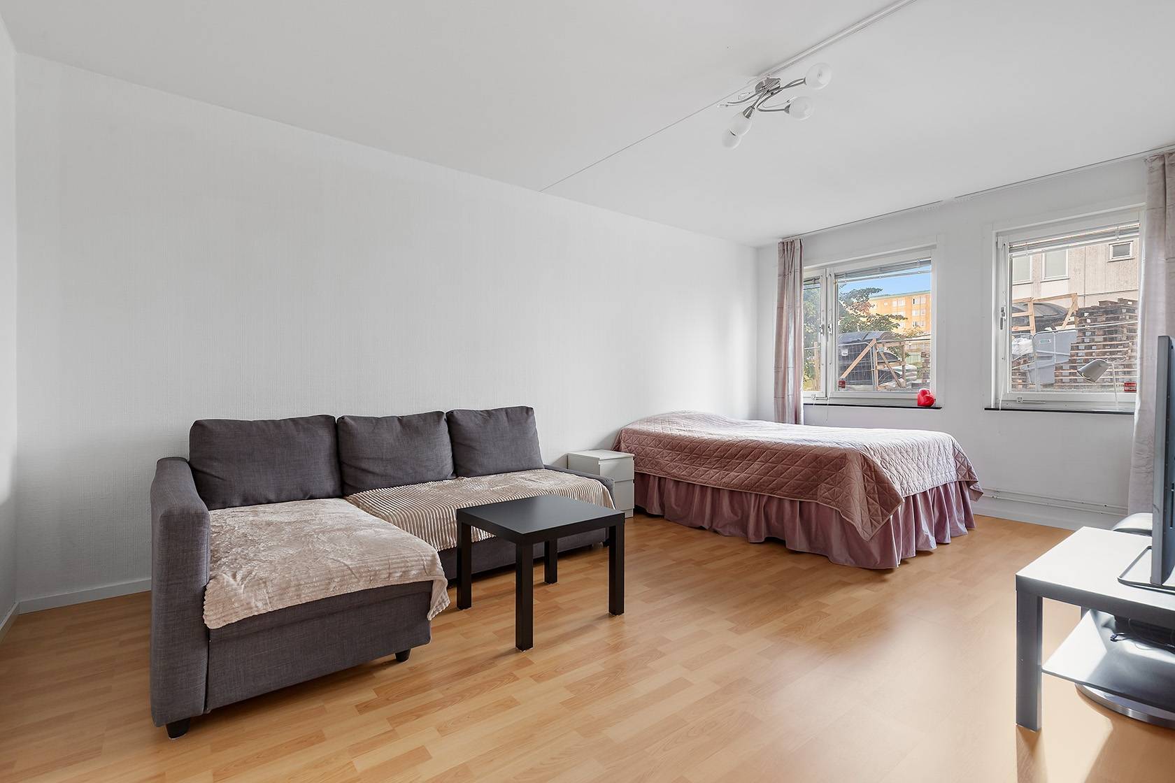 2 rum lägenhet på Skäftingebacken 17, entréplan Spånga - Tensta, Stockholms kommun - bild 4