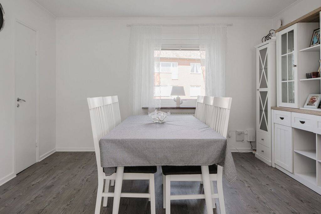 6 rum Villa på Hallagårdsgatan 2 Slutarp Falköpings kommun - bild 12