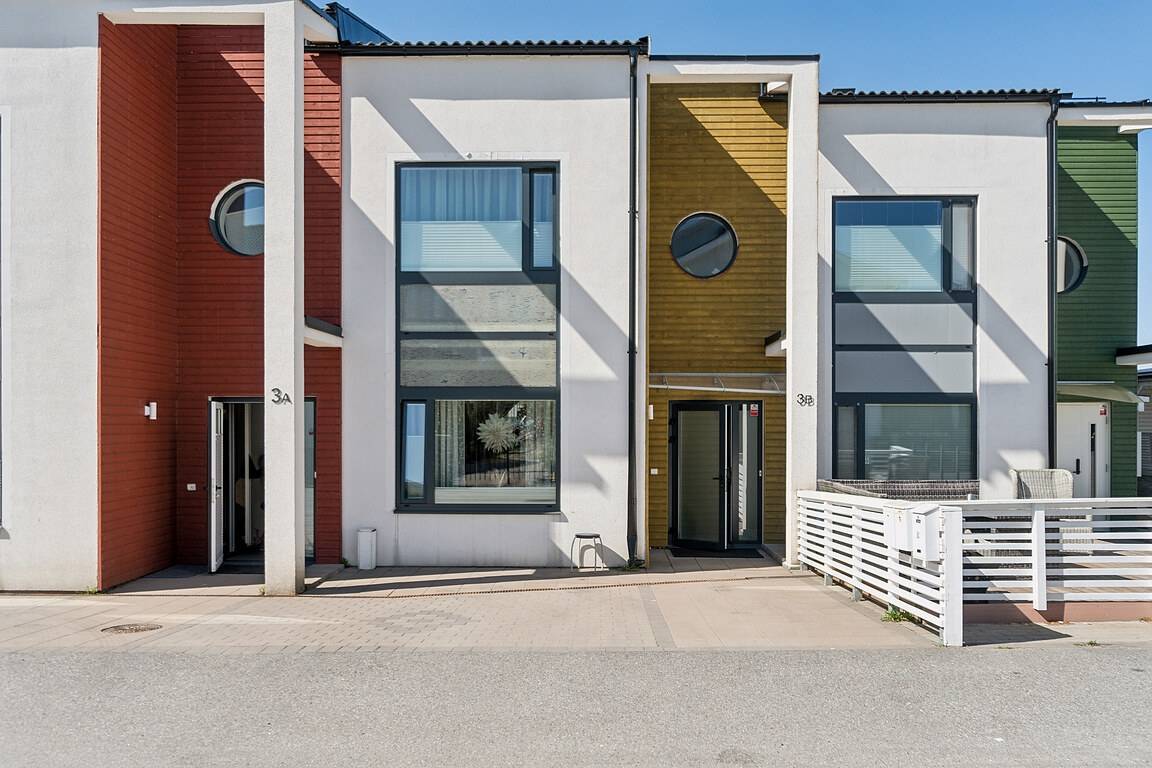 4 rum radhus på Visthusgatan 3B Glasberga Sjöstad, Södertälje kommun - bild 4