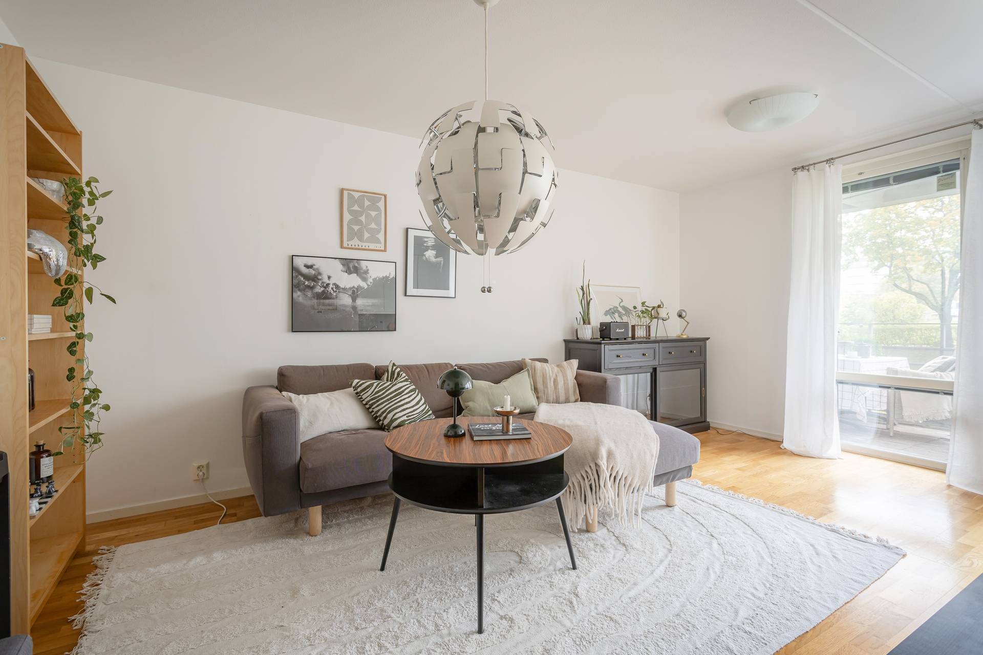 2 rum lägenhet på Huvudstalundsvägen 6 Västra Skogen/Ingenting/Huvudsta, Solna kommun - bild 2