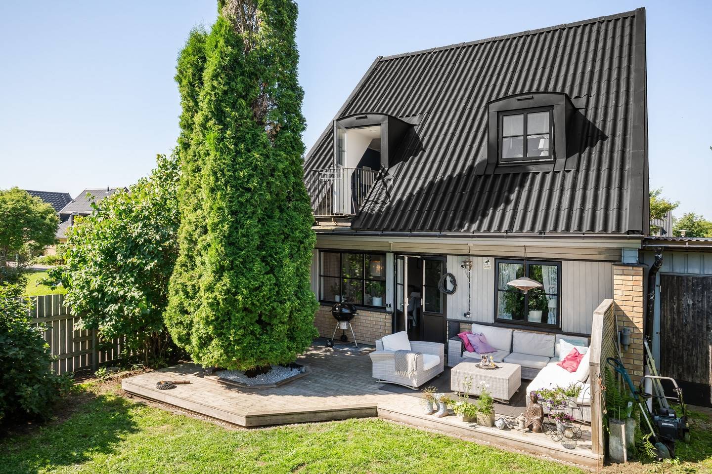 6 rum kedjehus på Bärnstensvägen 157 Carlshem, Umeå kommun - bild 1