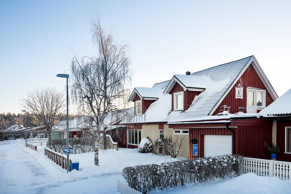 8 rum Villa på Åkerbärsvägen 21 Östra Odensala Östersunds kommun - bild 2