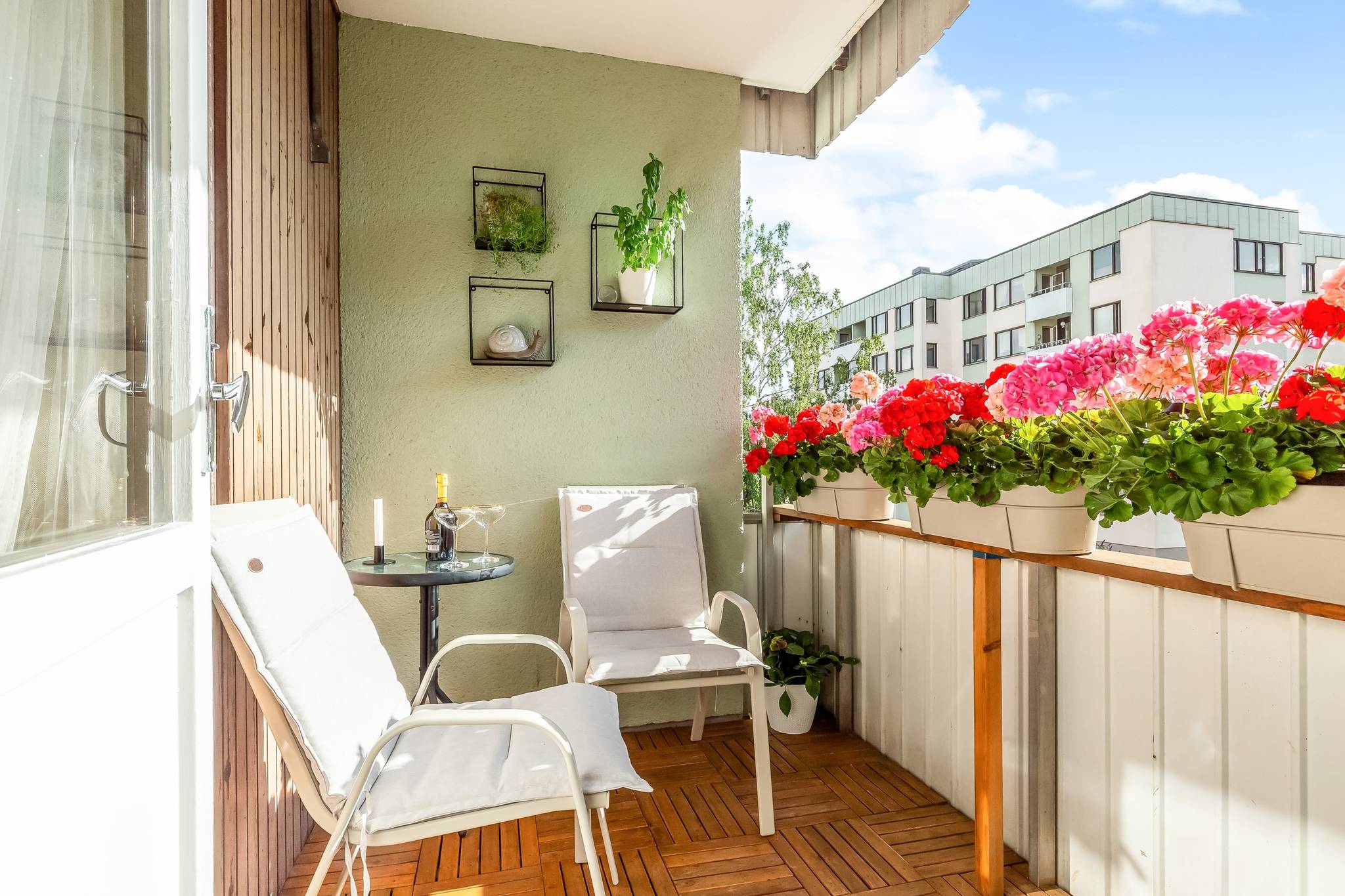 3 rum lägenhet på Säterbacken 10 Skogås, Huddinge kommun - bild 1