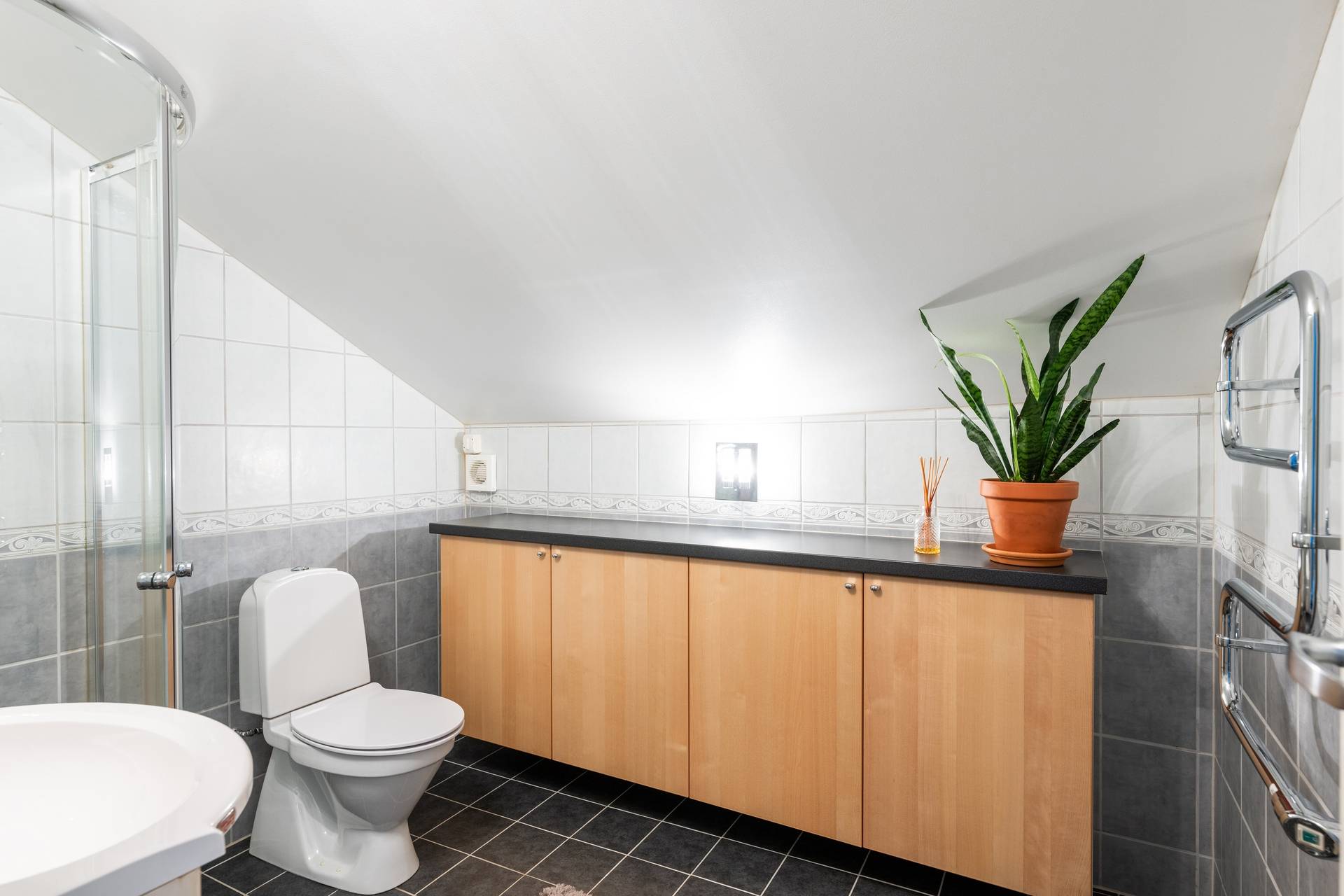 6 rum Villa på Ängsvägen 44A Sofieberg Tyresö kommun - bild 29