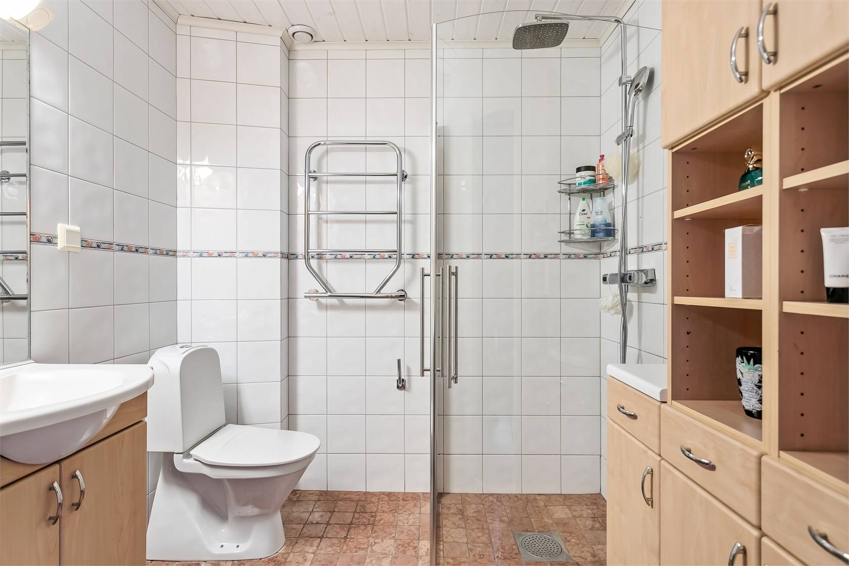 4 rum Radhus på CAPELLAVÄGEN 23 Skälby Järfälla kommun - bild 15